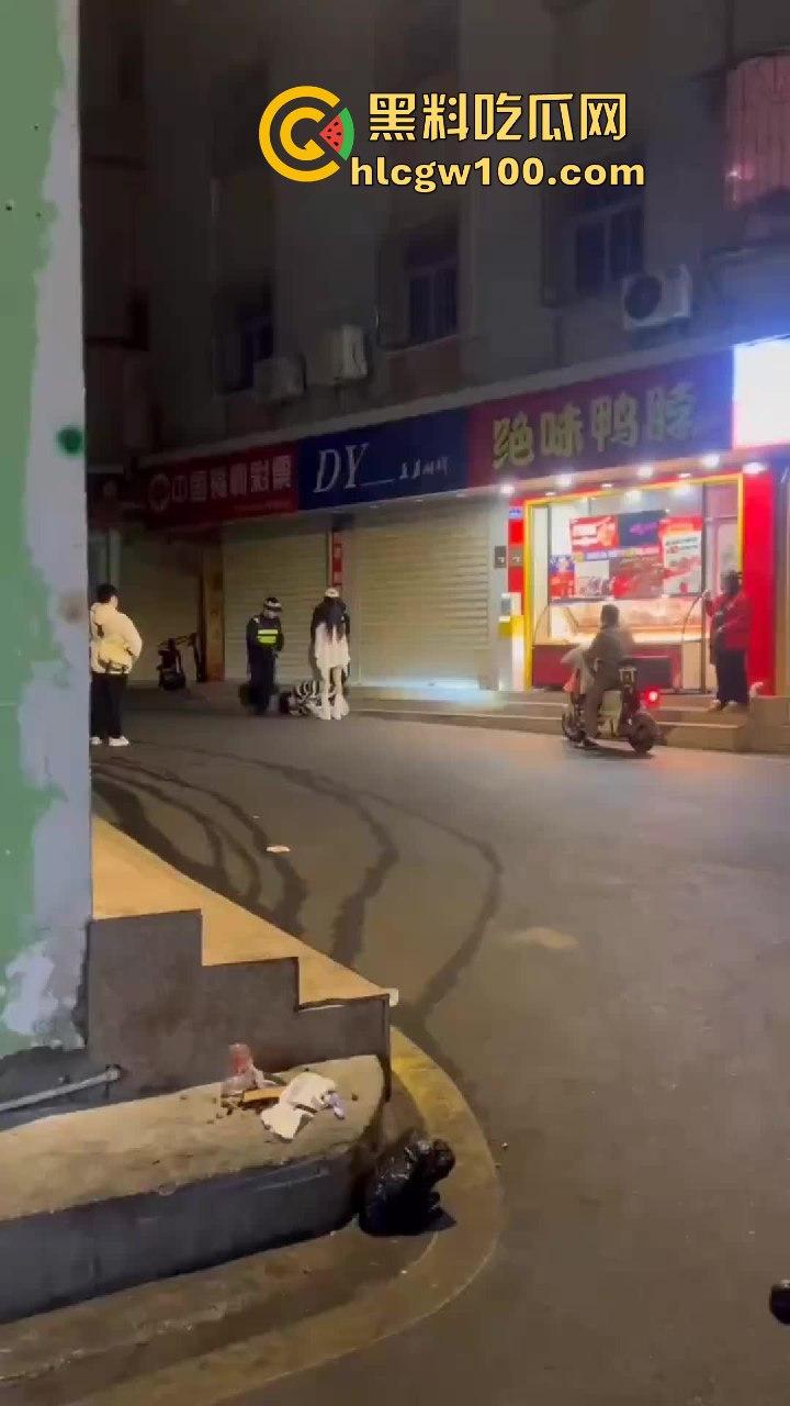 热门大瓜!抖音百万网红【老白丫·】被绿,女主也是网红【林黛玉·】连夜从河南赶到福建,纯爱战士又一次输了。