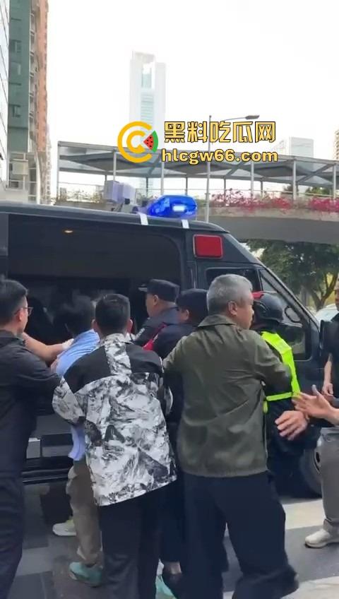 广州林和村回迁十年毛都有,拆迁合同写得好听,房产证没影,钱早被贪官贪得干干净净咯!