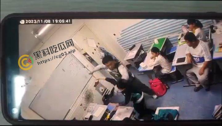 萧山 培优教育 培训机构老师暴打学生时间 监控摄像头拍下完整过程