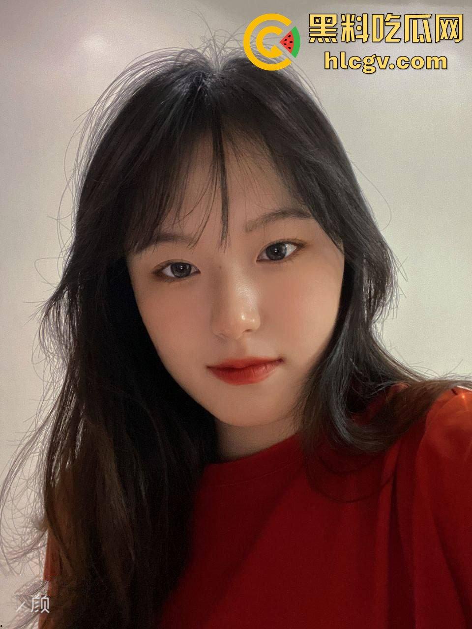 女友被调教成M属性母狗!瓜友投稿称边口交边自慰,两个洞被塞满呻吟不断被玩到泪流满面!