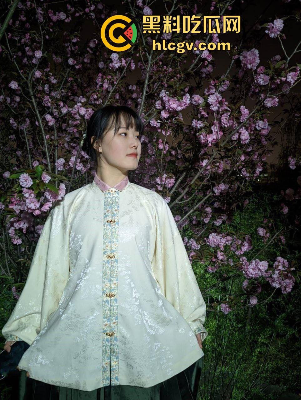 女友被调教成M属性母狗!瓜友投稿称边口交边自慰,两个洞被塞满呻吟不断被玩到泪流满面!