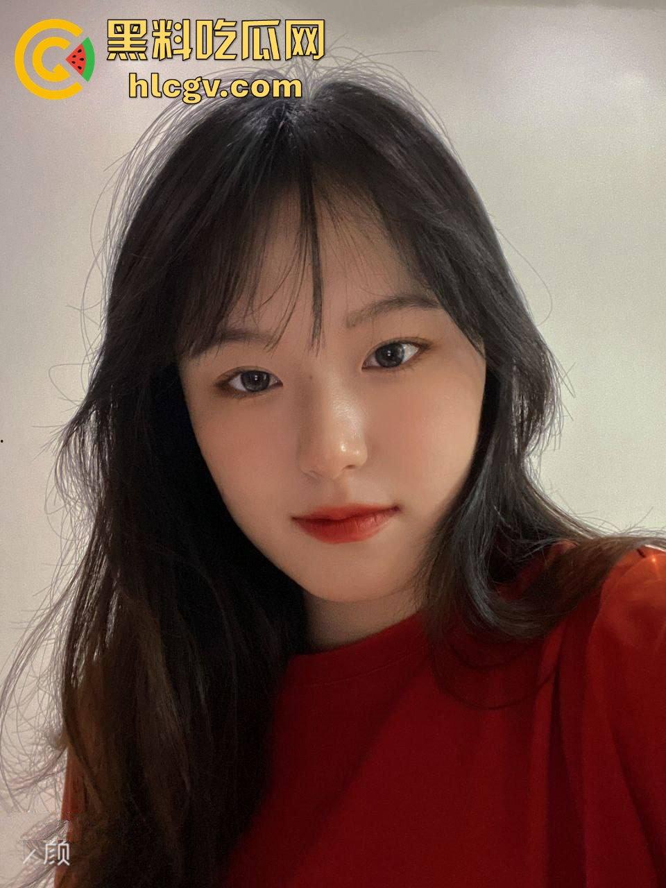 女友被调教成M属性母狗!瓜友投稿称边口交边自慰,两个洞被塞满呻吟不断被玩到泪流满面!