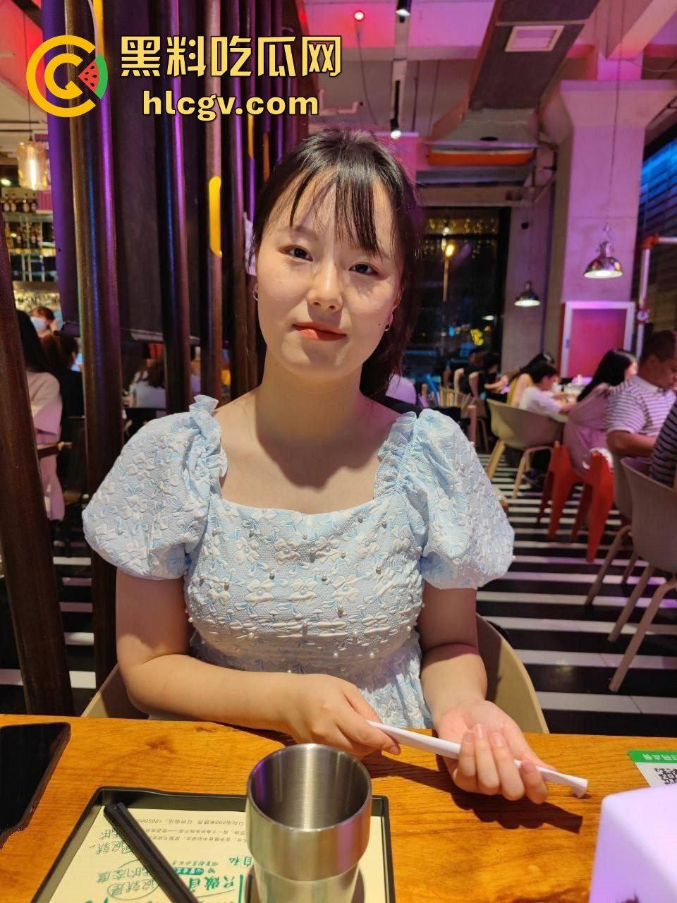 女友被调教成M属性母狗!瓜友投稿称边口交边自慰,两个洞被塞满呻吟不断被玩到泪流满面!