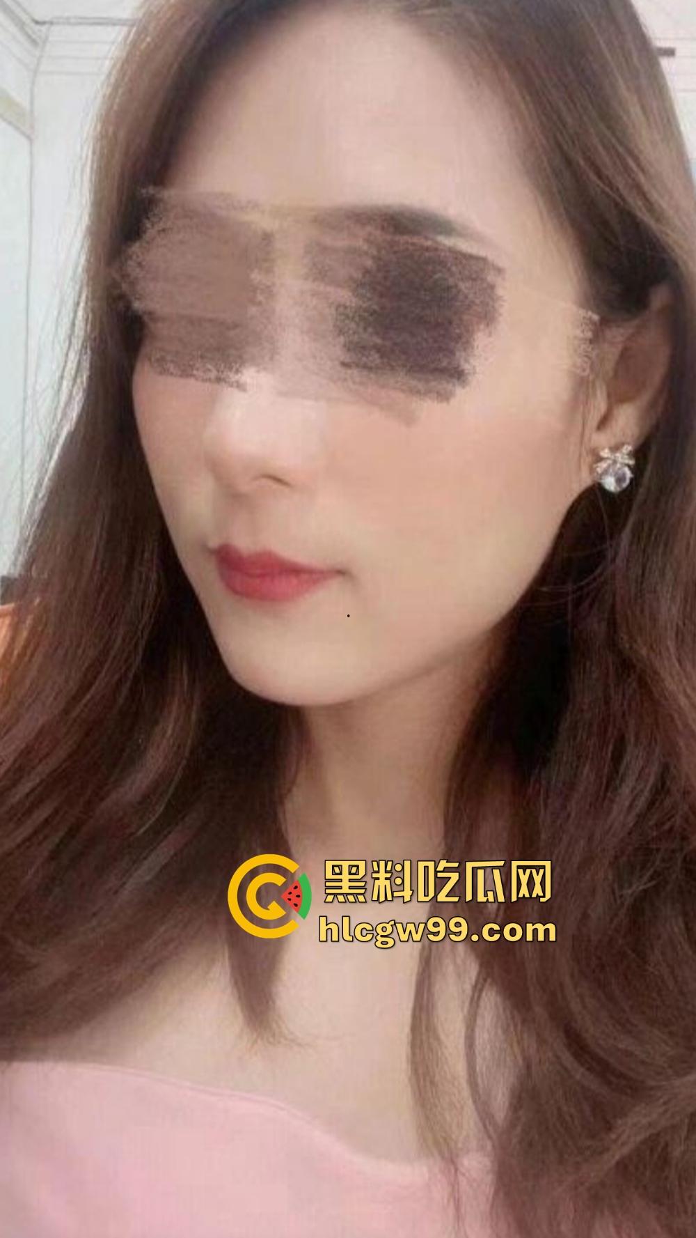 大神强奸美女邻居,NTR少妇当着孩子面娇喘求饶,誓不让老公再碰,声称老公是个废物只为做我的吞精工具!