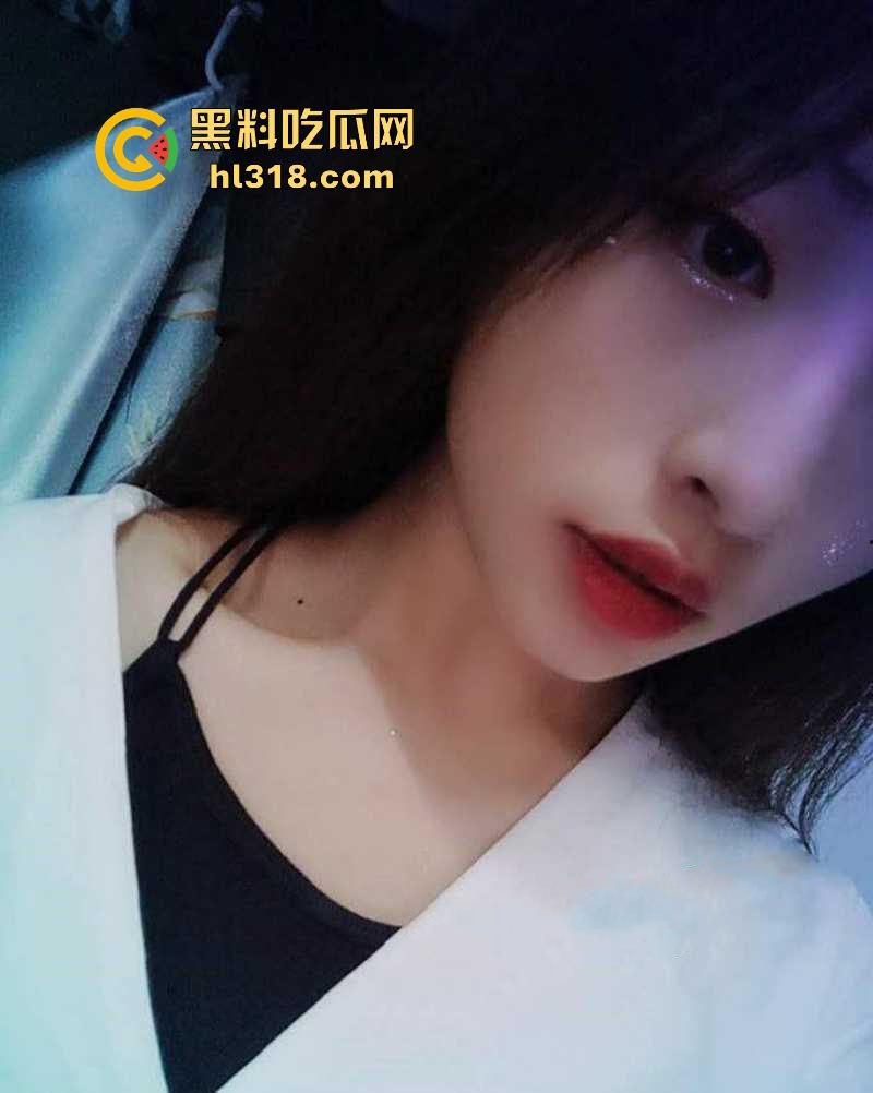 湖南技术职业学院【葵小莹】露脸性爱视频曝光，渴望精液的反差母狗，镜前被火爆后入，口爆吞精！