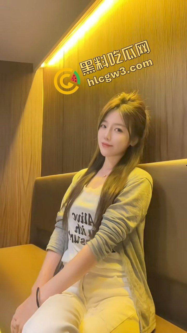 四川现代职业学院反差婊贱逼货『韩爱伊』异地恋周末约炮单男 男友查岗曝光骚逼上位!原创独家流出!