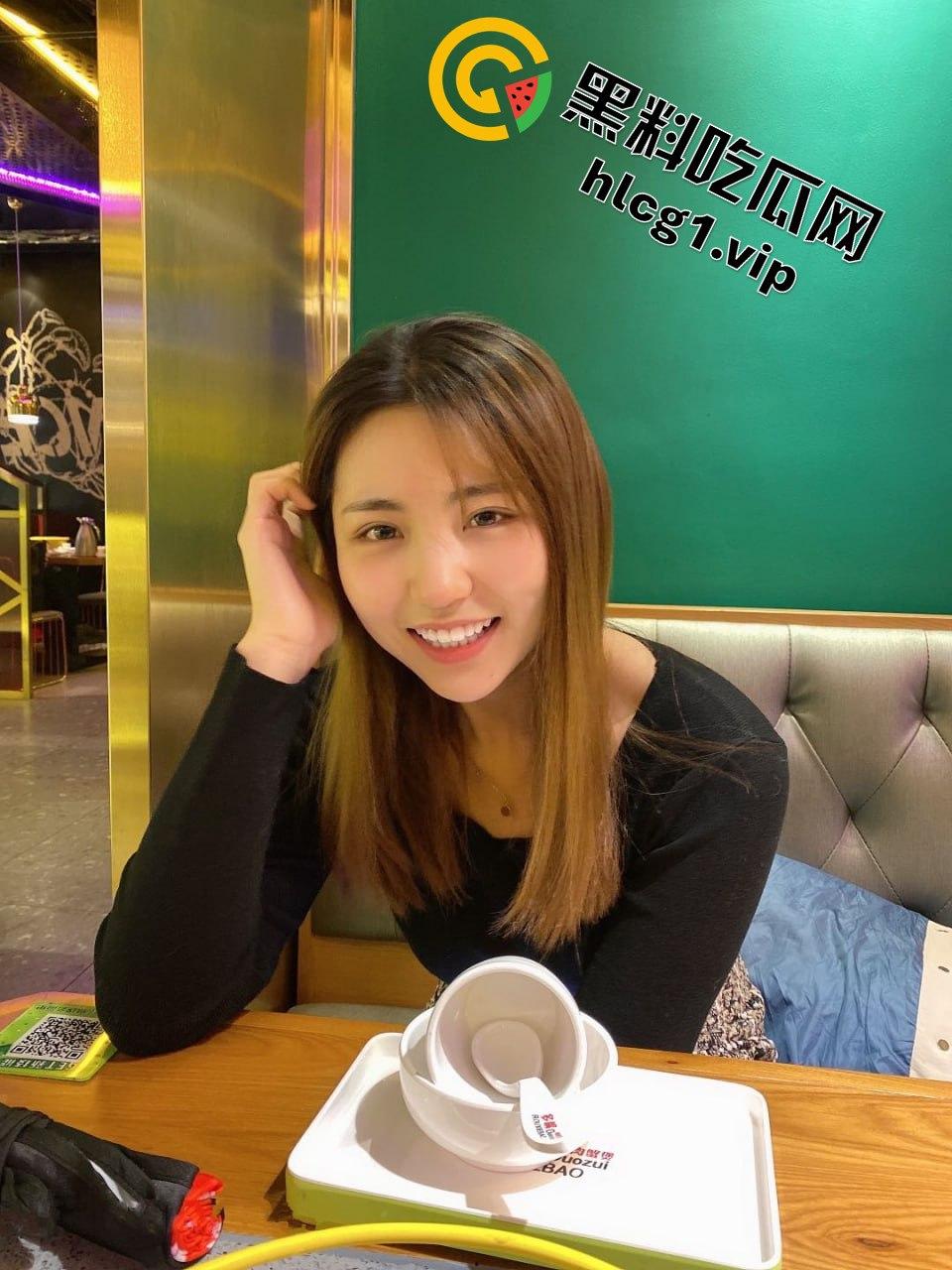 99年宁夏传媒学院美少女李婷啪啪自拍流出!大波嫩妹口活女上,反差婊的极致享受!