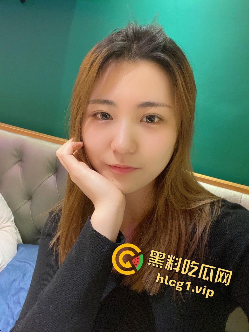 99年宁夏传媒学院美少女李婷啪啪自拍流出!大波嫩妹口活女上,反差婊的极致享受!