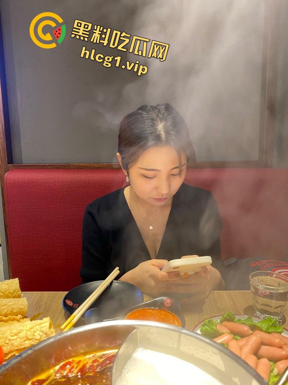 99年宁夏传媒学院美少女李婷啪啪自拍流出!大波嫩妹口活女上,反差婊的极致享受!