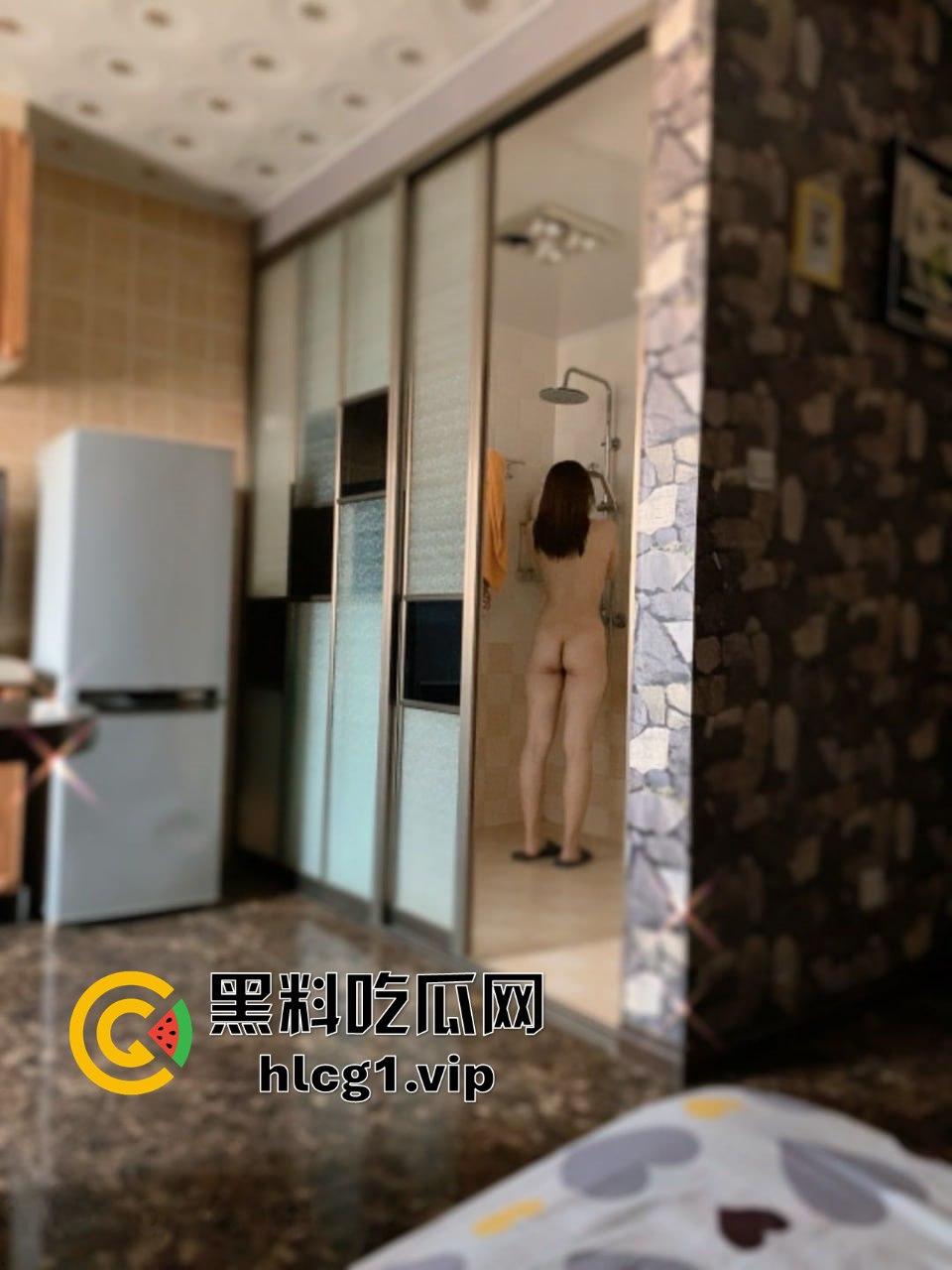 99年宁夏传媒学院美少女李婷啪啪自拍流出!大波嫩妹口活女上,反差婊的极致享受!