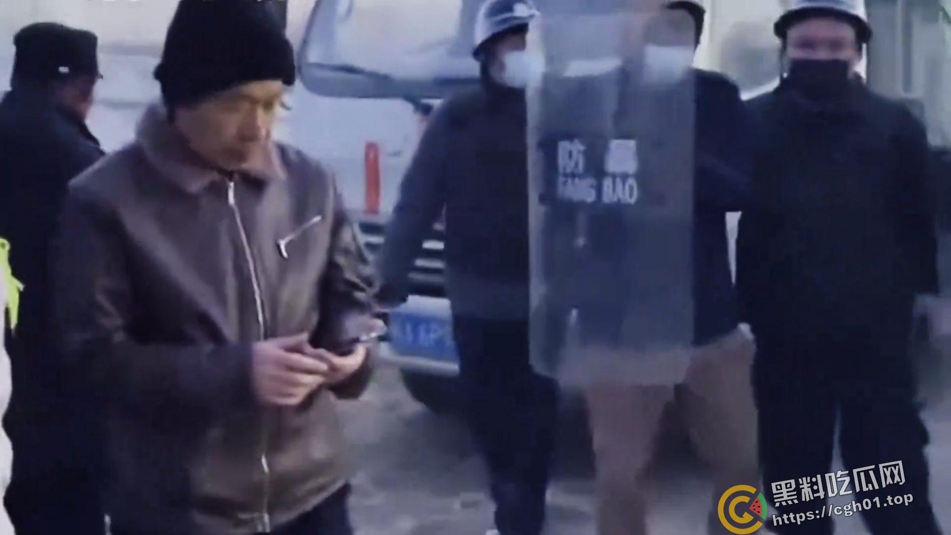 全网封禁!山东济南起步区强拆事件 大批保安殴打软禁村民 报警反而斥责村民闹事 现场视频流出