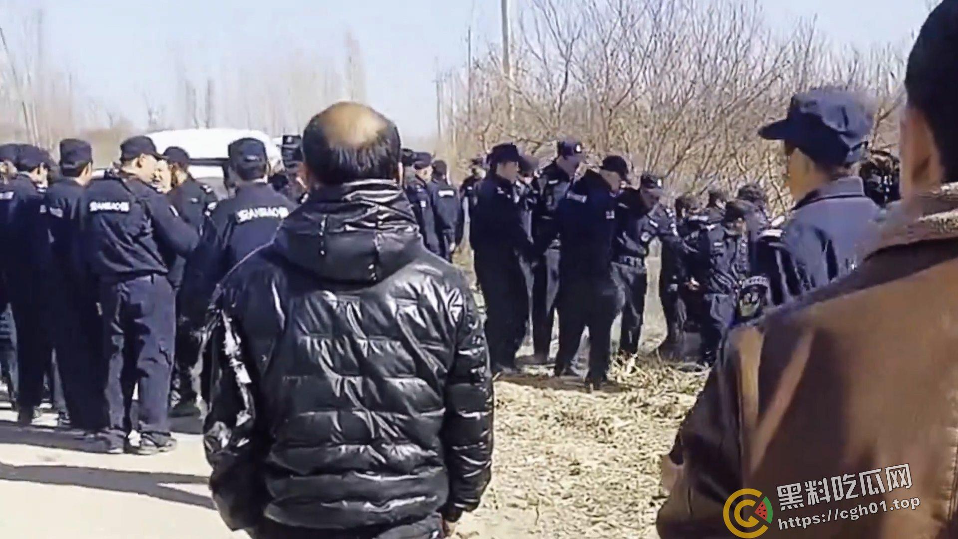 全网封禁!山东济南起步区强拆事件 大批保安殴打软禁村民 报警反而斥责村民闹事 现场视频流出