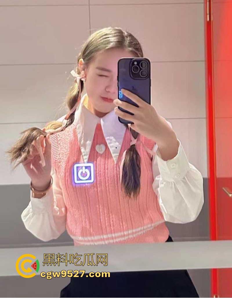 天津医科大学可爱女大【魏丫雅】不雅视频泄漏!清纯萝莉露脸骑乘,小贫乳摇摇晃晃,校园女神秒变反差母狗!