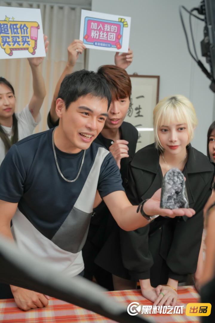 黑料吃瓜网出品-原创短剧《疯狂小杨哥》即将11/1号上线!预告+花絮抢先看!