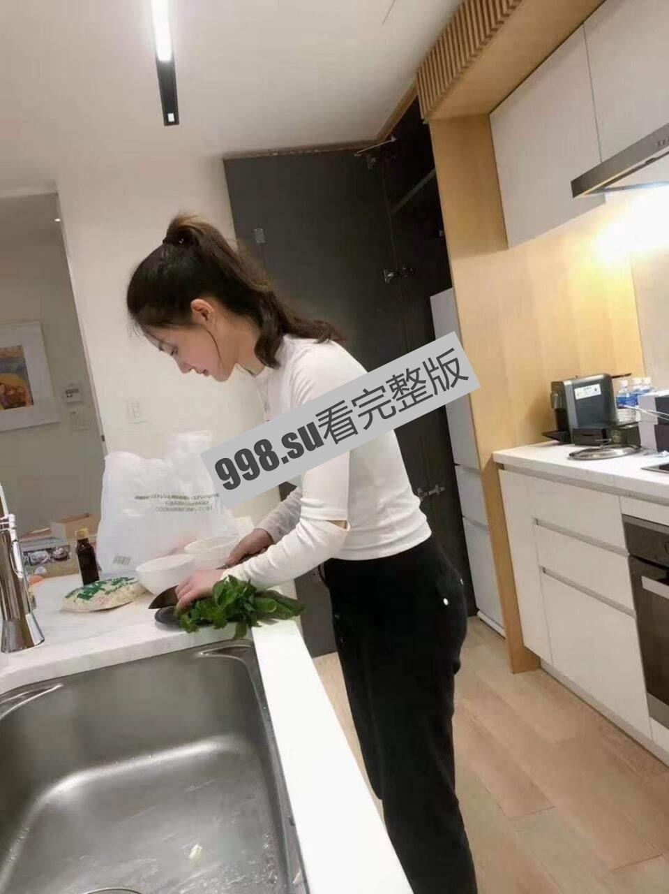 川航泄密 正经空姐私下是个喜欢被调教的小母狗