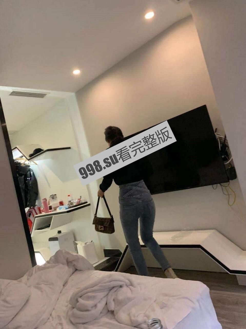 川航泄密 正经空姐私下是个喜欢被调教的小母狗