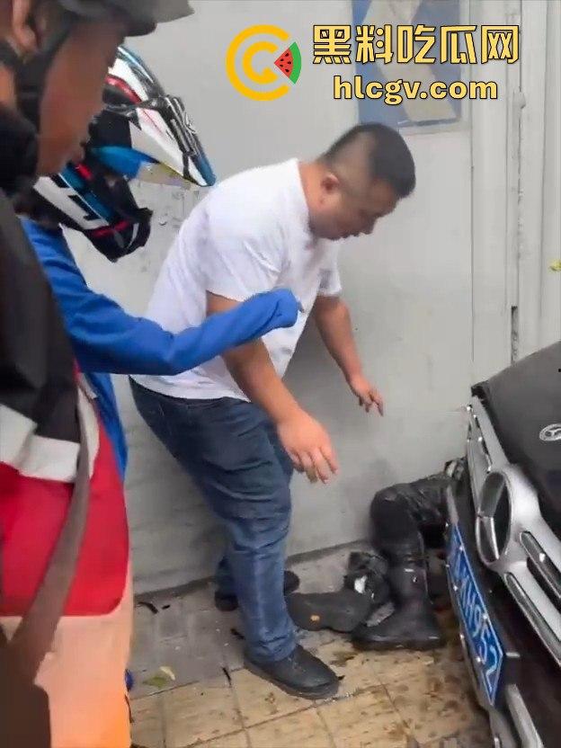 北四环惊现悲剧!奔驰疑似斗气车酿祸,街拍摄影师拐角拍照惨遭撞死!