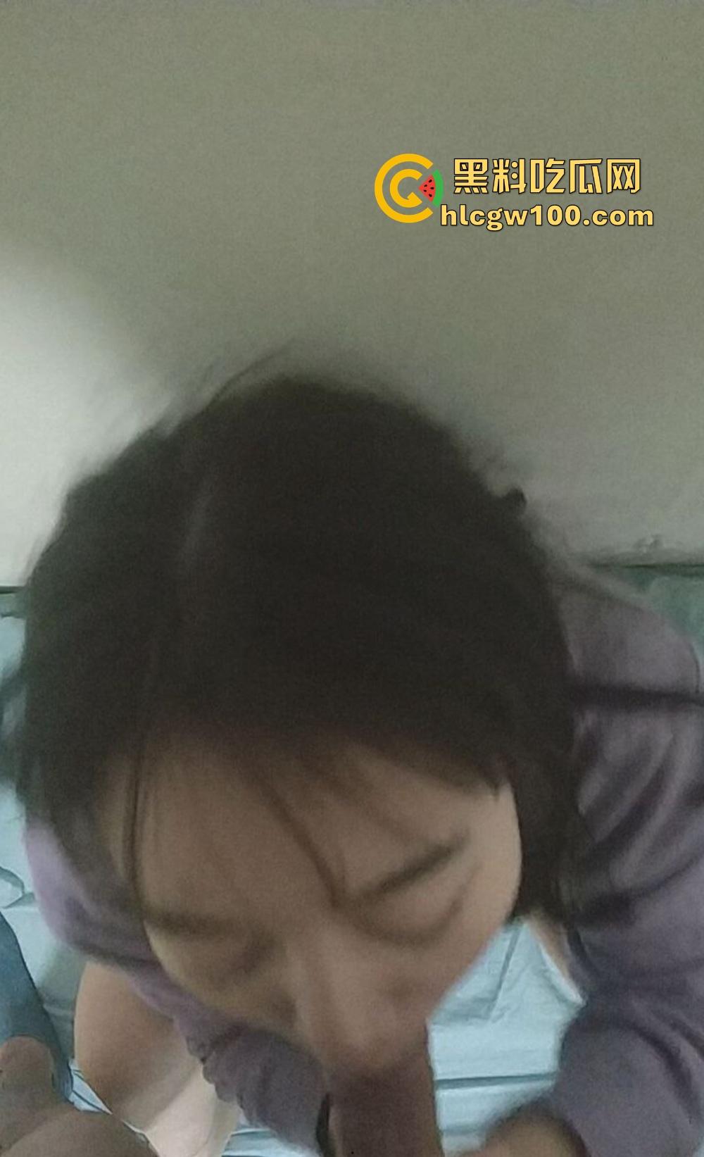 天津老婆闺蜜【李静】变情人,床上骚浪成精,自慰求操高潮两次,嫌老公小鸡巴不够,回家还让舔被操过的骚穴!