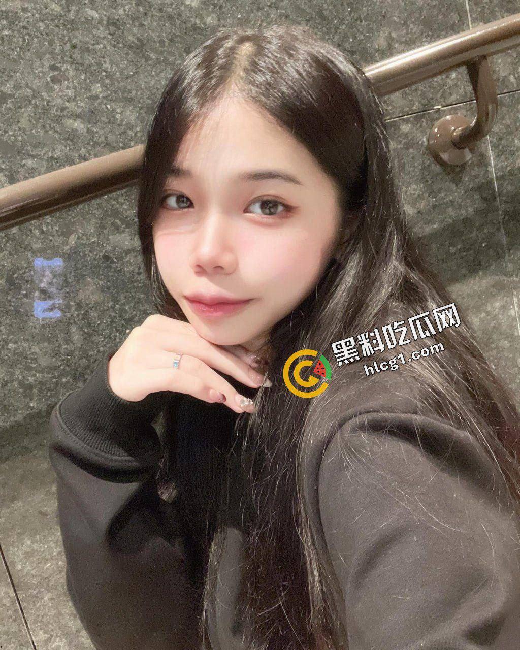 武汉职业学院大专妹『周晶晶』清纯又飒爽的御姐嫩妹 一毕业就献殷勤 找大哥包养 调教口交私拍流出