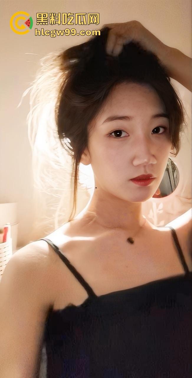 河北师大学生【周乃馨】被渣男PUA性爱视频曝光,三两句就掰开黑森林,骚逼一览无余!