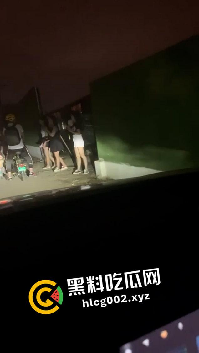 英雄出没小巷里 足浴店里见佳人!孤勇者扫街探店合集 师傅别找了 就这个吧