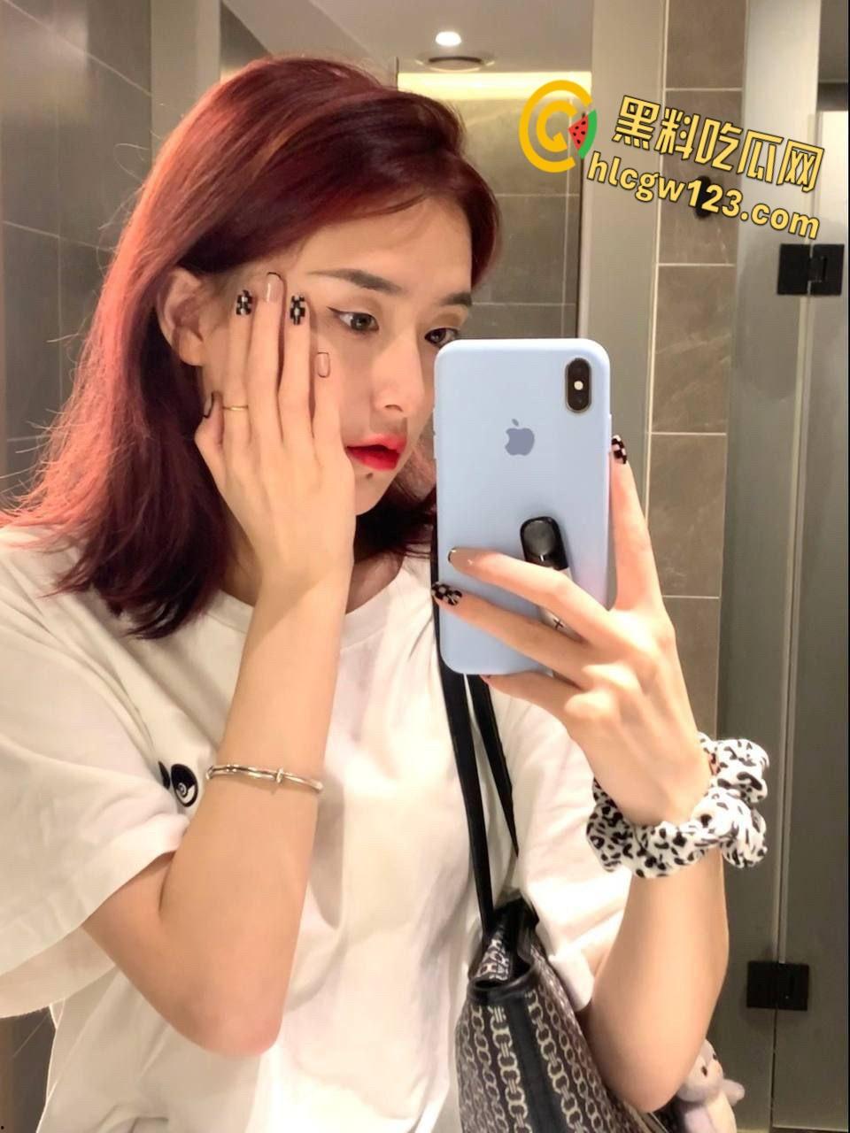 湘潭舞蹈生反差婊【沈溪】,清纯少女变土豪专属骚母狗,深喉内射最后还会唆干净筷子 !