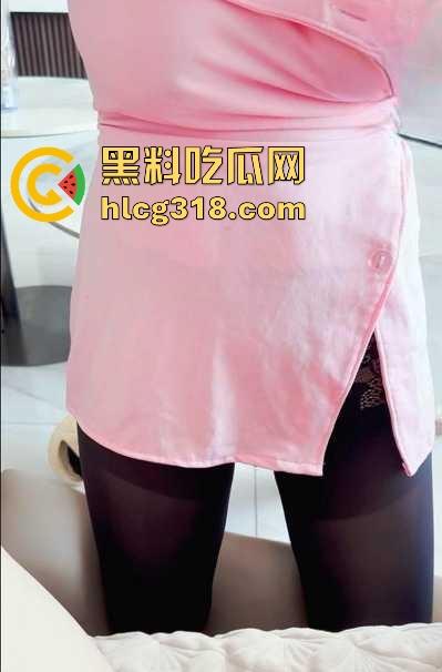 护士姐姐身穿黑丝勾引弟弟,妖娆风骚包臀裙,身姿诱人激情四溢,帧帧充满极致撸点!