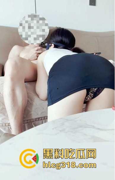 护士姐姐身穿黑丝勾引弟弟,妖娆风骚包臀裙,身姿诱人激情四溢,帧帧充满极致撸点!