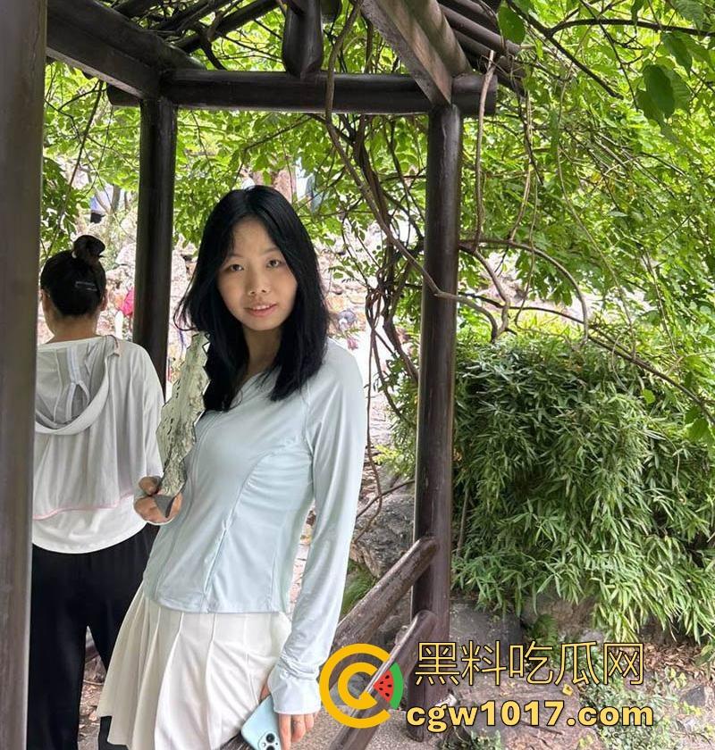 soul约炮长沙师范学院音乐系母狗【李悦】微胖巨乳魔鬼身材，性欲强如洪水猛兽，湿漉漉骚逼吞噬每根巨屌！